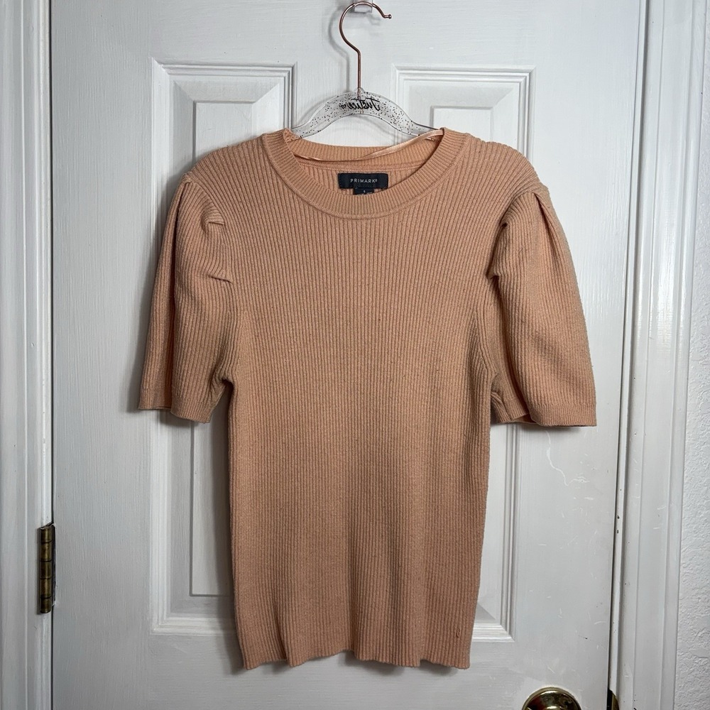 Primark Sweater Peach Pale Orange Ribbed Knit Puff Sleeve Crewneck Fitted‎